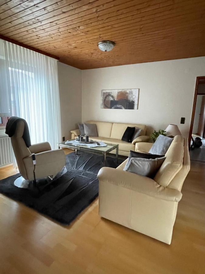 Ferienwohnung Leuchtbergblick Mit Terrasse Und Pkw Stellplatz اسشوغه المظهر الخارجي الصورة